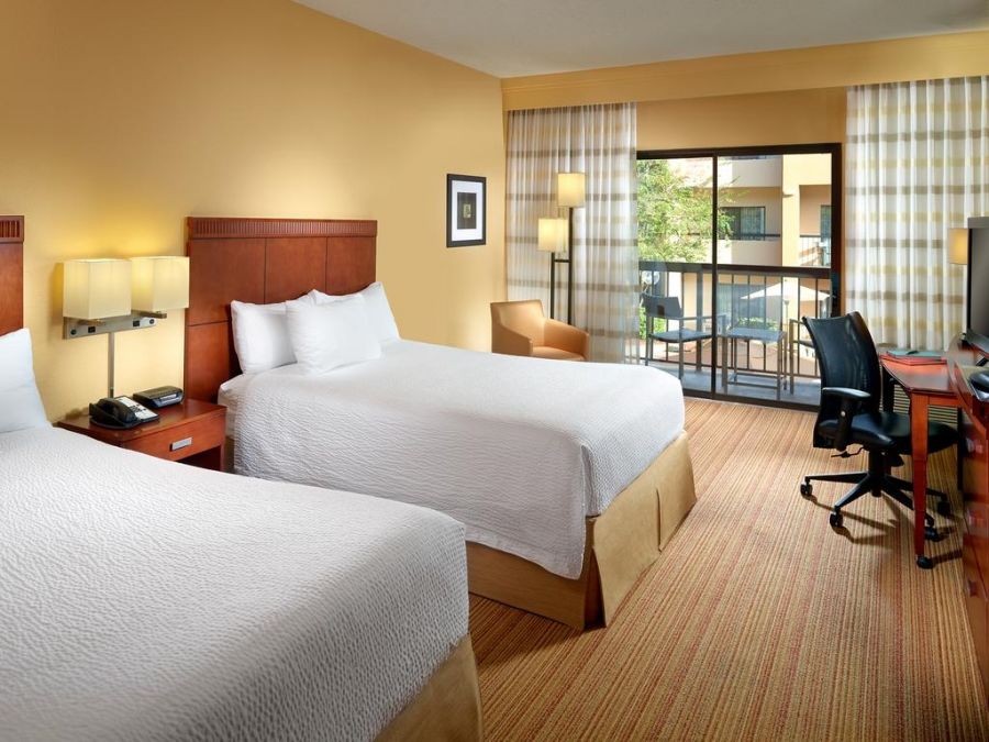 Courtyard By Marriott Jacksonville Bagian luar foto